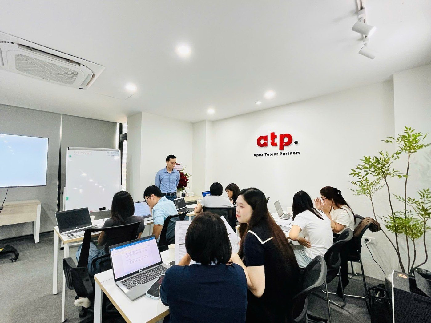 Lớp AI Mindset X10 Hiệu Suất tại Hà Nội
